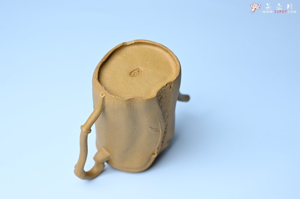 紫砂壶图片：美壶特惠 黄金段泥全手工君竹壶 茶人醉爱 - 宜兴紫砂壶网