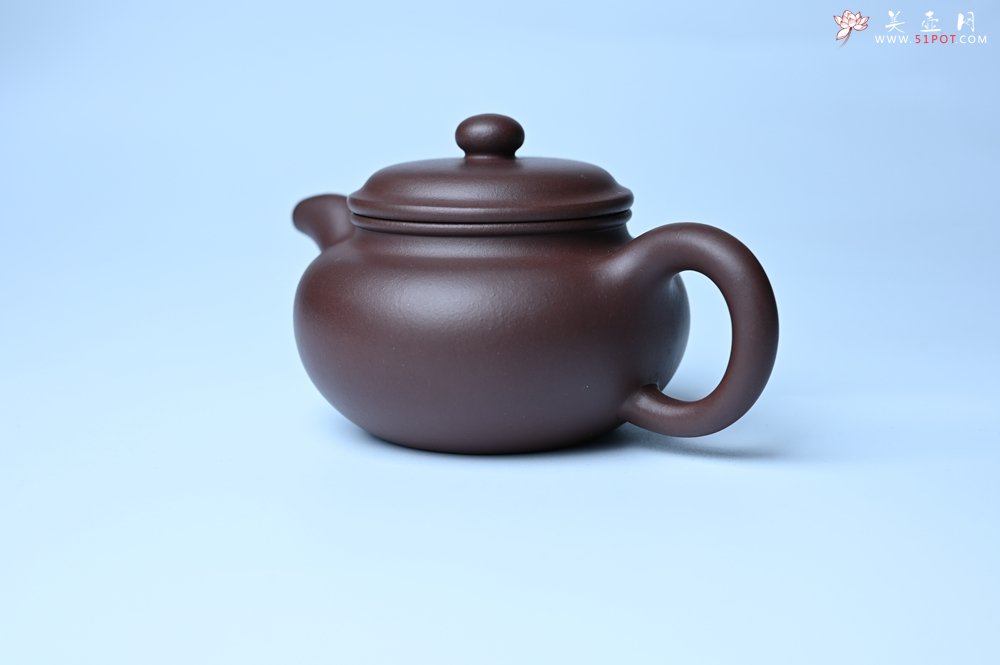紫砂壶图片：潜力股周小培 特好老底槽青全手工仿古壶 茶人醉爱 - 宜兴紫砂壶网