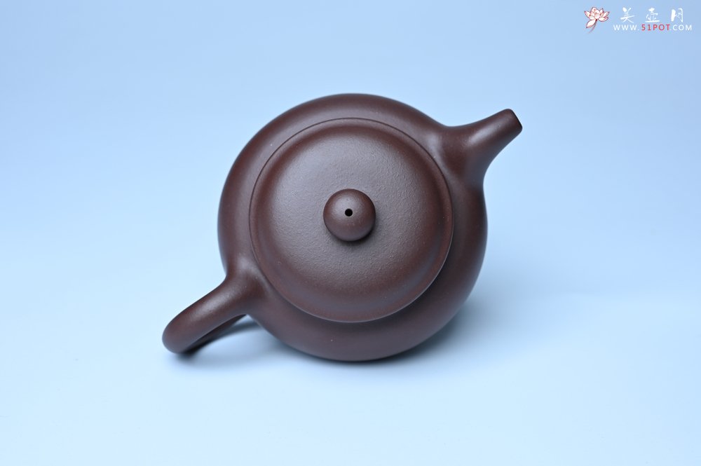 紫砂壶图片：潜力股周小培 特好老底槽青全手工仿古壶 茶人醉爱 - 宜兴紫砂壶网