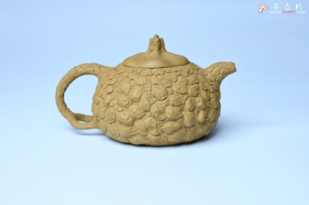 紫砂壶图片：美壶特惠 全手工黄段供春 肌理有老树瘿的感觉 灰常赞 - 宜兴紫砂壶网