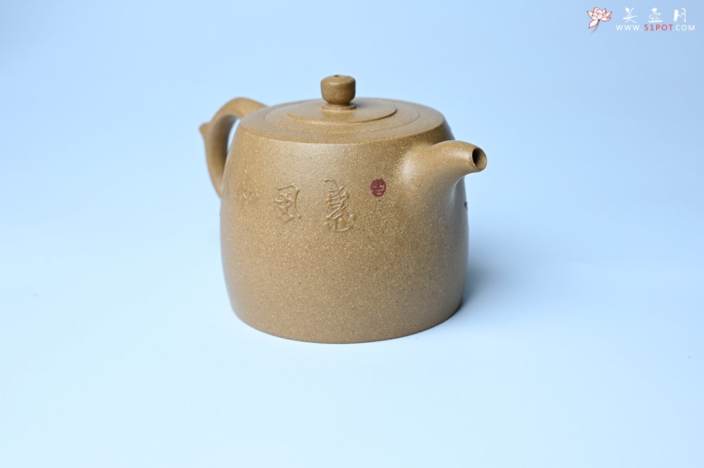 紫砂壶图片：美壶特惠 精致特好黄段泥井栏壶 泥绘祥瑞兔子 惠风和畅 寓意吉祥好运常来 - 宜兴紫砂壶网