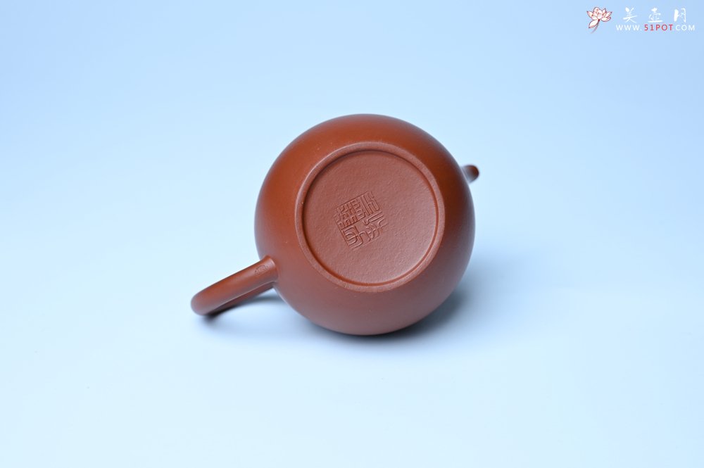 紫砂壶图片：美壶特惠 油润大红袍朱泥 手中无梨式 何以言茗事 小品高梨形 - 宜兴紫砂壶网