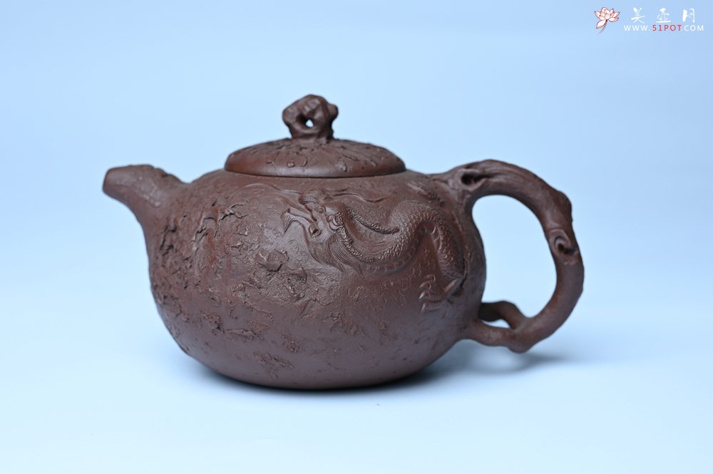 紫砂壶图片：潜力股赵老师实力演绎全手工龙供春壶 肌理细腻逼真 - 宜兴紫砂壶网