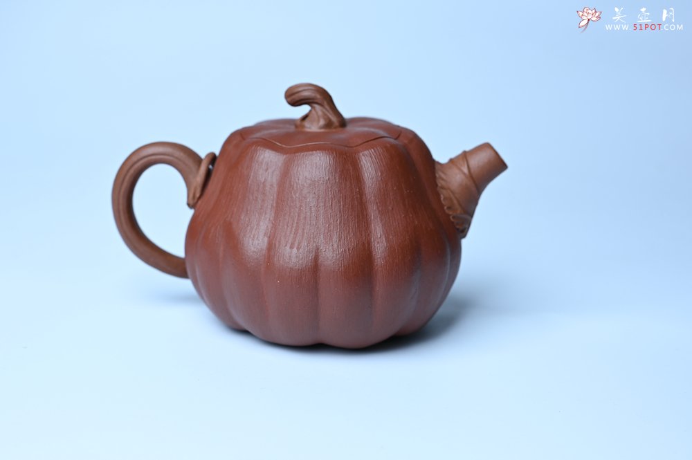 紫砂壶图片：美壶福利特惠 美壶专属定制 精致好料南瓜紫砂壶  肌理丰富生动 - 宜兴紫砂壶网