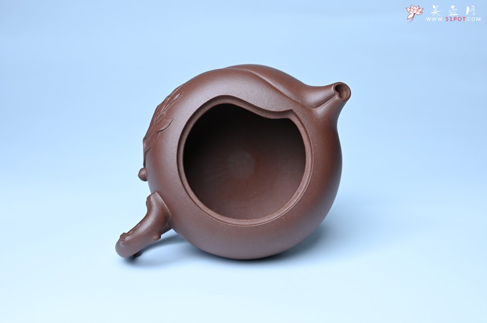 紫砂壶图片：美壶特惠 1993年国工杨军保精致特好紫泥蟠桃壶 - 宜兴紫砂壶网