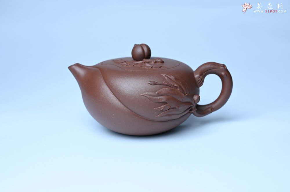 紫砂壶图片：美壶特惠 1993年国工杨军保精致特好紫泥蟠桃壶 - 宜兴紫砂壶网