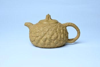 紫砂壶图片：美壶特惠 全手工黄段供春 肌理有老树瘿的感觉 灰常赞 - 宜兴紫砂壶网