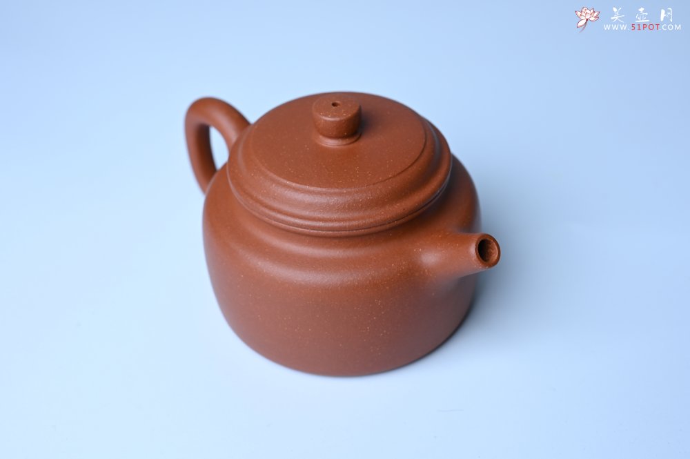 紫砂壶图片：美壶特惠 精致特好黄龙山宝山矿区红降坡泥德中壶 - 宜兴紫砂壶网