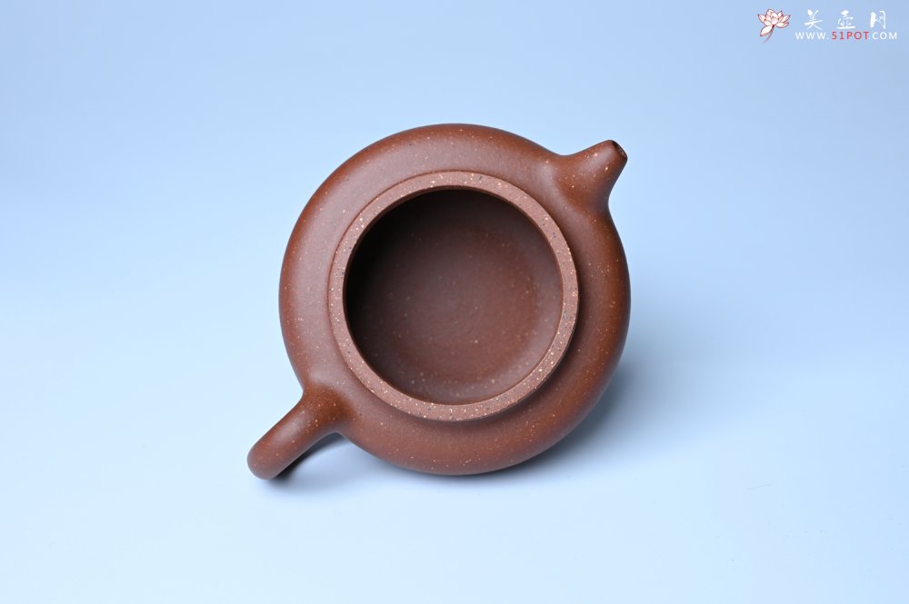 紫砂壶图片：美壶特惠 精致特好共生紫砂矿扁古壶 矿物质丰富 茶人醉爱 - 宜兴紫砂壶网