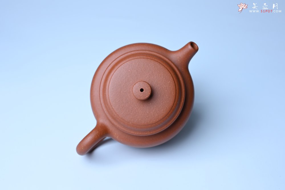 紫砂壶图片：美壶特惠 精致特好黄龙山宝山矿区红降坡泥德中壶 - 宜兴紫砂壶网