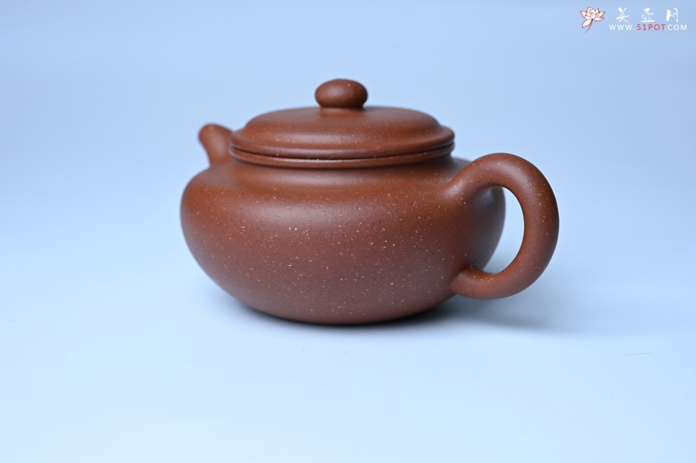 紫砂壶图片：美壶特惠 精致特好共生紫砂矿扁古壶 矿物质丰富 茶人醉爱 - 宜兴紫砂壶网