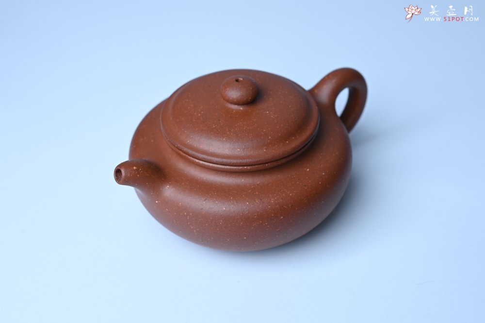 紫砂壶图片：美壶特惠 精致特好共生紫砂矿扁古壶 矿物质丰富 茶人醉爱 - 宜兴紫砂壶网