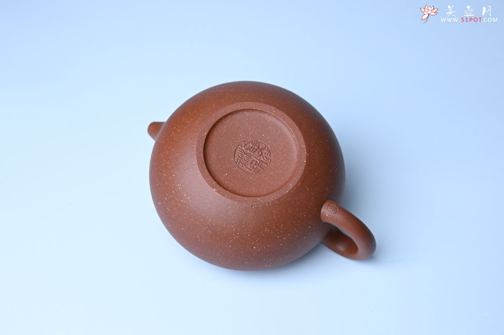 紫砂壶图片：美壶特惠 精致特好共生紫砂矿扁古壶 矿物质丰富 茶人醉爱 - 宜兴紫砂壶网