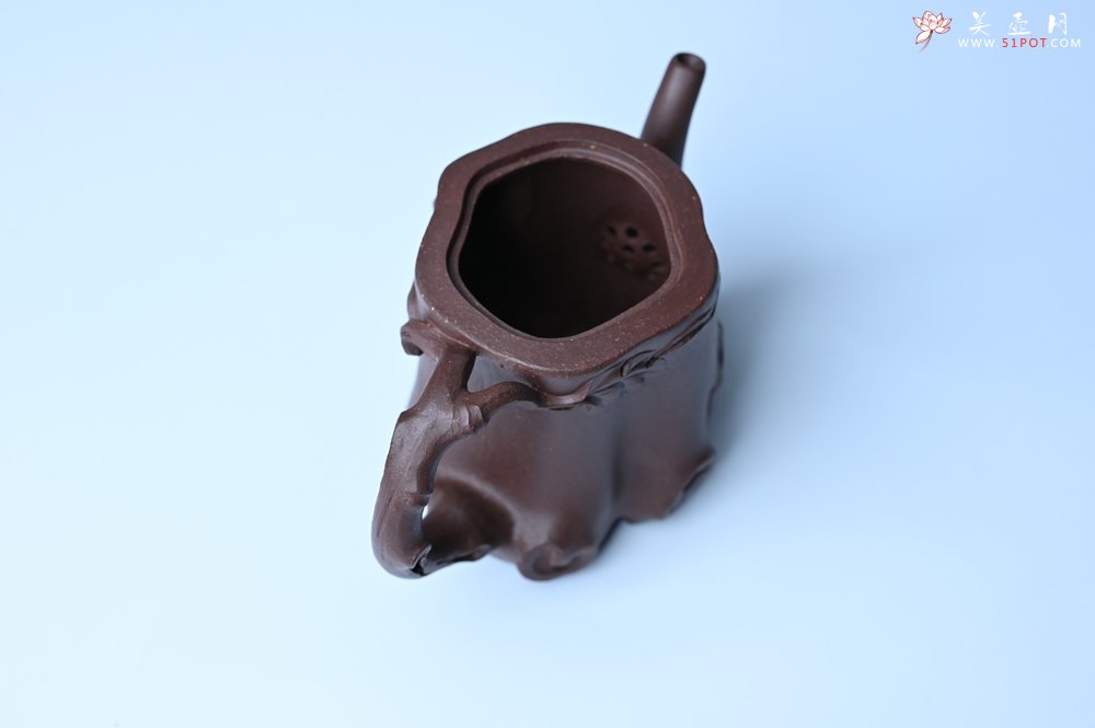 紫砂壶图片：实力派工艺师周斌底槽青精品松鼠葡萄树桩壶 - 宜兴紫砂壶网