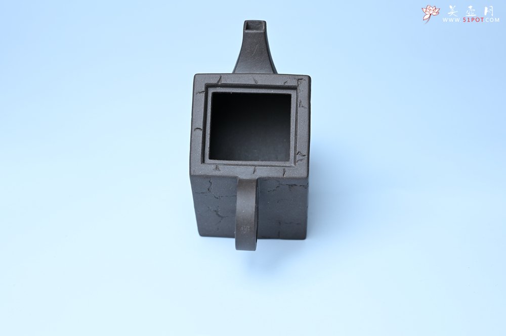 紫砂壶图片：美壶特惠 优质紫泥还原烧威震四方壶 - 宜兴紫砂壶网