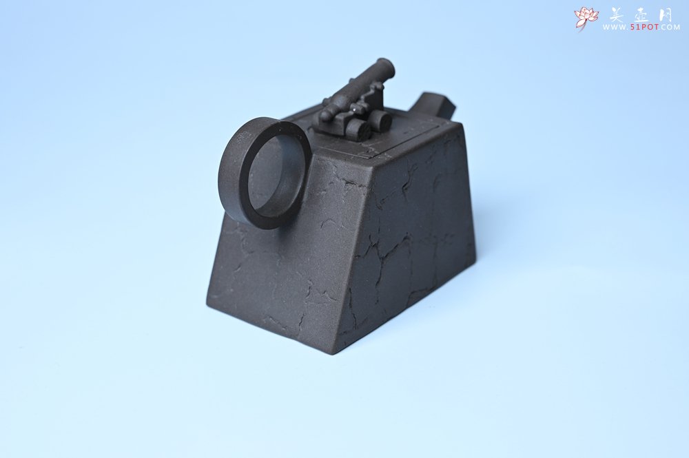 紫砂壶图片：美壶特惠 优质紫泥还原烧威震四方壶 - 宜兴紫砂壶网