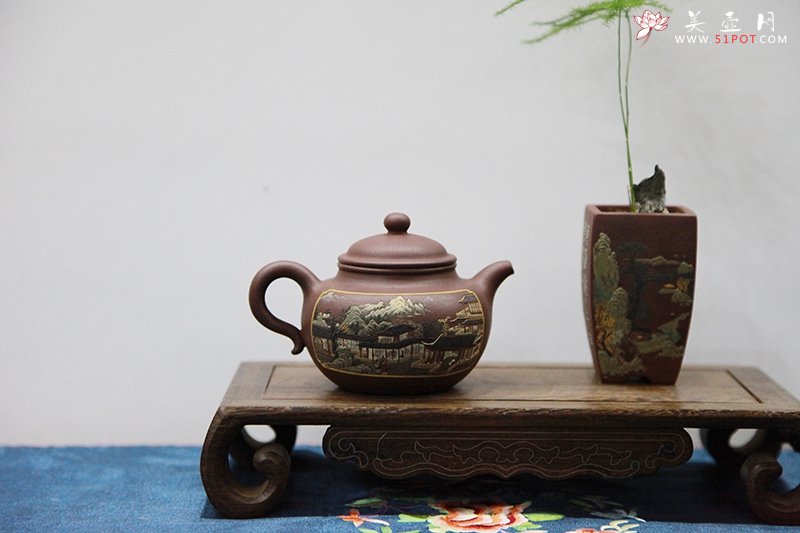 紫砂壶图片：泥绘莲子（张志清泥绘） - 宜兴紫砂壶网