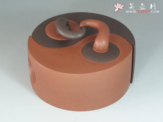 紫砂壶图片：阴阳太极（金奖） - 宜兴紫砂壶网