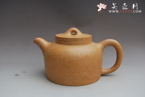 紫砂壶图片：牛盖莲子壶 - 宜兴紫砂壶网