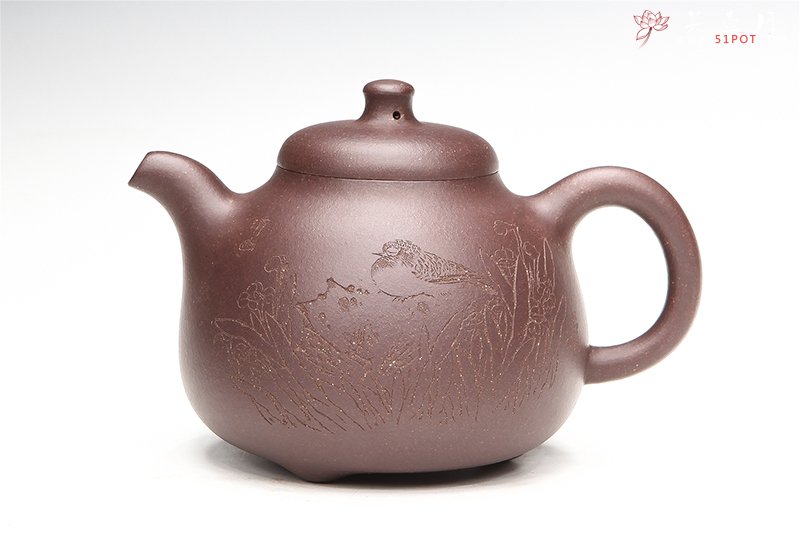 紫砂壶图片：三足乳丁 - 宜兴紫砂壶网