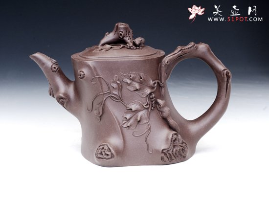 紫砂壶图片：松鼠梅桩 - 宜兴紫砂壶网