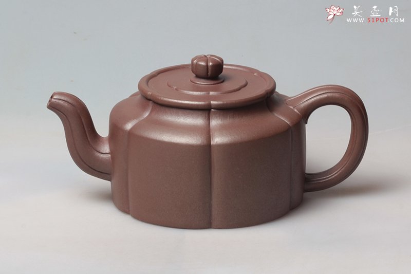 紫砂壶图片：梅花周盘壶 - 宜兴紫砂壶网