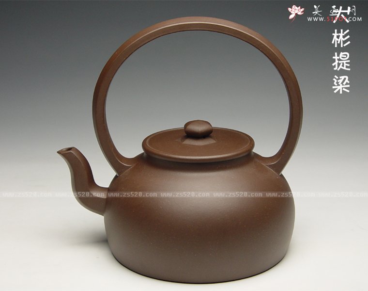 紫砂壶图片：全手工《大彬提梁》容量：1100cc，泥料：龙山名砂，质感丰富，吴建平最新力作，出断水特棒，款形到位 - 宜兴紫砂壶网