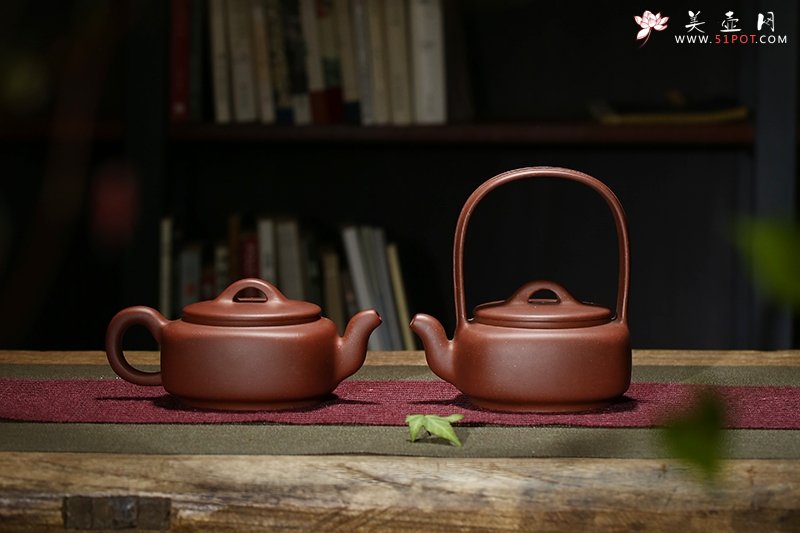 紫砂壶图片：规矩对壶 - 宜兴紫砂壶网