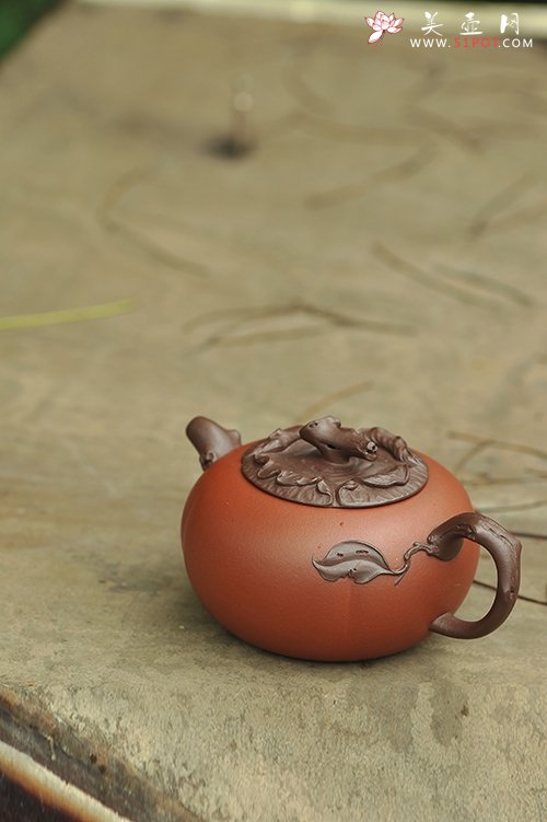 紫砂壶图片：柿缘-场景照 - 宜兴紫砂壶网