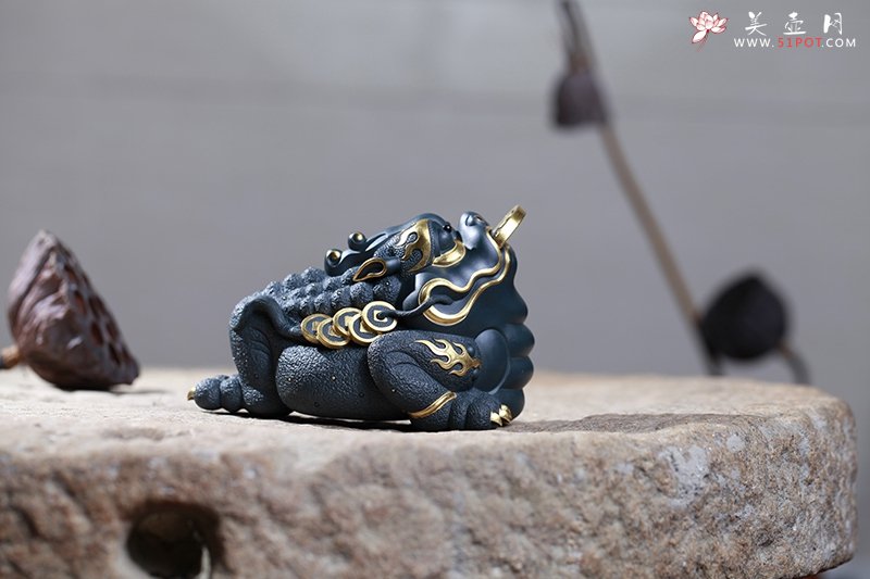 紫砂壶图片：龙蟾 - 宜兴紫砂壶网