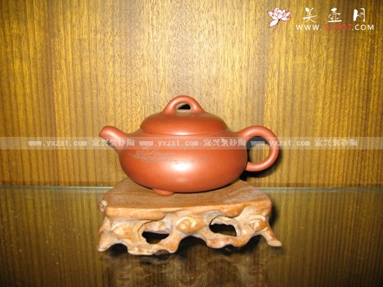 紫砂壶图片：小石瓢(徐秉方刻) - 宜兴紫砂壶网