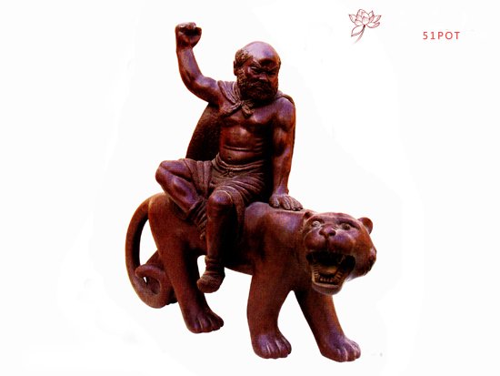 紫砂壶图片：伏虎罗汉   作者：高级工艺师吴克强 - 宜兴紫砂壶网