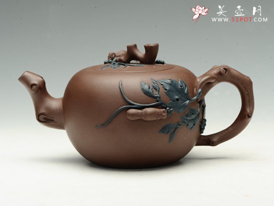 紫砂壶图片：松鼠葡萄 - 宜兴紫砂壶网