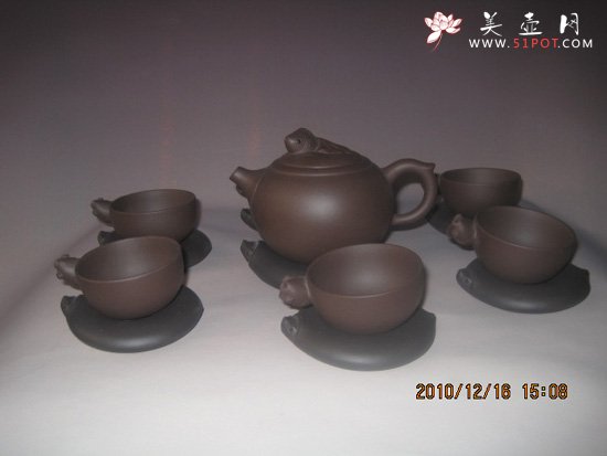 紫砂壶图片：年年有余 - 宜兴紫砂壶网