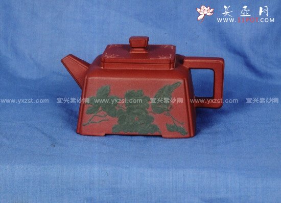 紫砂壶图片：四方抽角壶 - 宜兴紫砂壶网