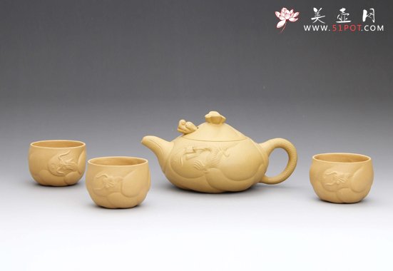 紫砂壶图片：鱼化龙套壶 - 宜兴紫砂壶网