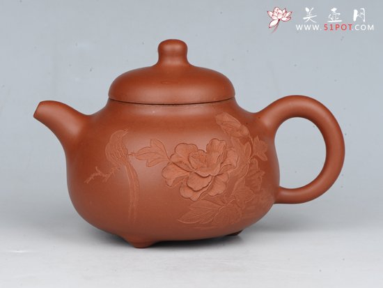 紫砂壶图片：三只乳顶 容量：200cc  泥料：小红泥 - 宜兴紫砂壶网
