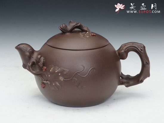 紫砂壶图片：松鼠葡萄 - 宜兴紫砂壶网
