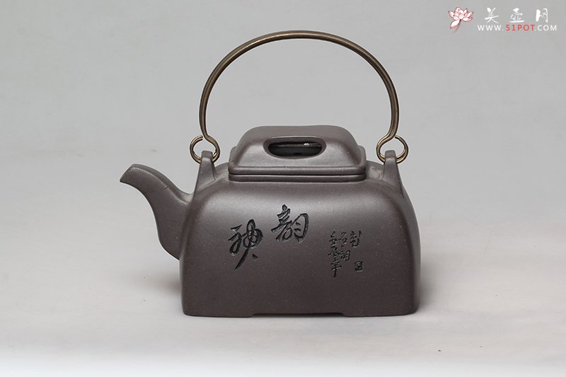 紫砂壶图片：牛盖提梁 - 宜兴紫砂壶网