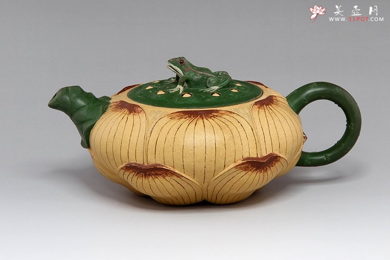 紫砂壶图片：青蛙荷花壶 - 宜兴紫砂壶网