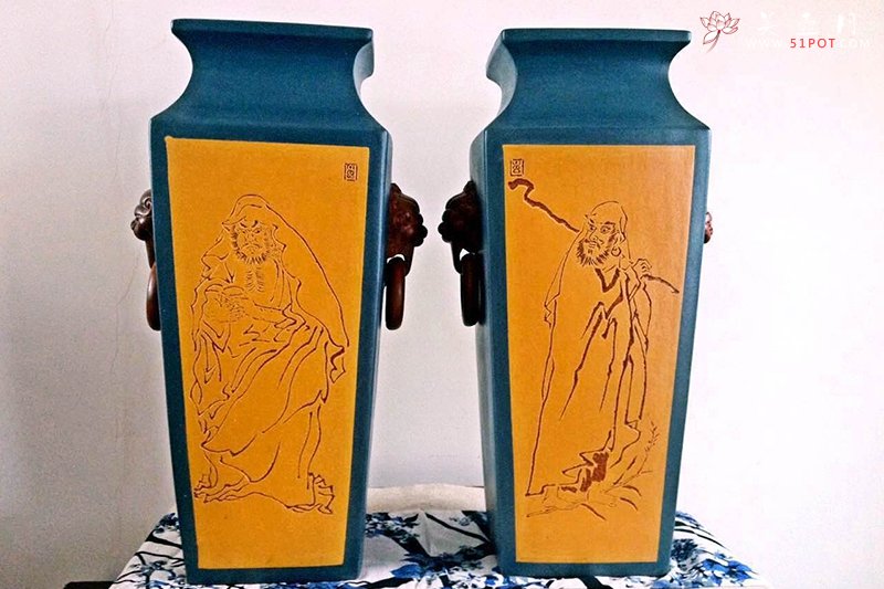 紫砂壶图片：四方人物对瓶 - 宜兴紫砂壶网