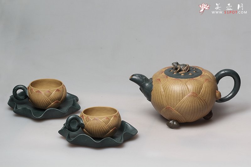 紫砂壶图片：荷花套壶 - 宜兴紫砂壶网