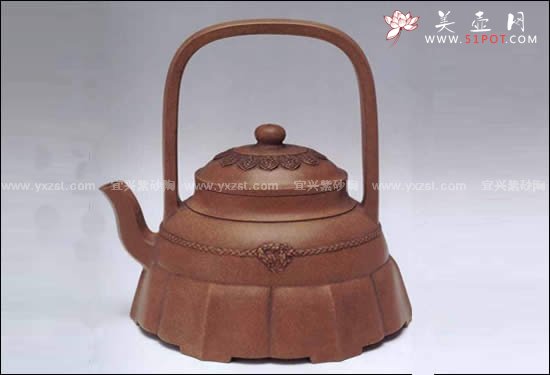 紫砂壶图片：裙花提梁壶 - 宜兴紫砂壶网