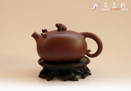 紫砂壶图片：富贵猪 - 宜兴紫砂壶网