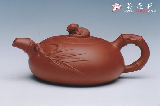 紫砂壶图片：慢听竹风手工调砂泥 - 宜兴紫砂壶网