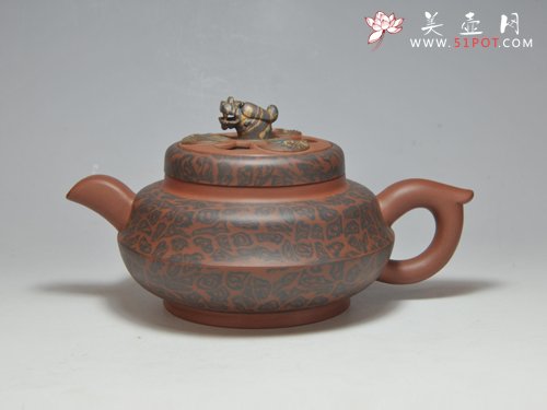 紫砂壶图片： 鱼龙戏壶 350CC  绞泥 - 宜兴紫砂壶网