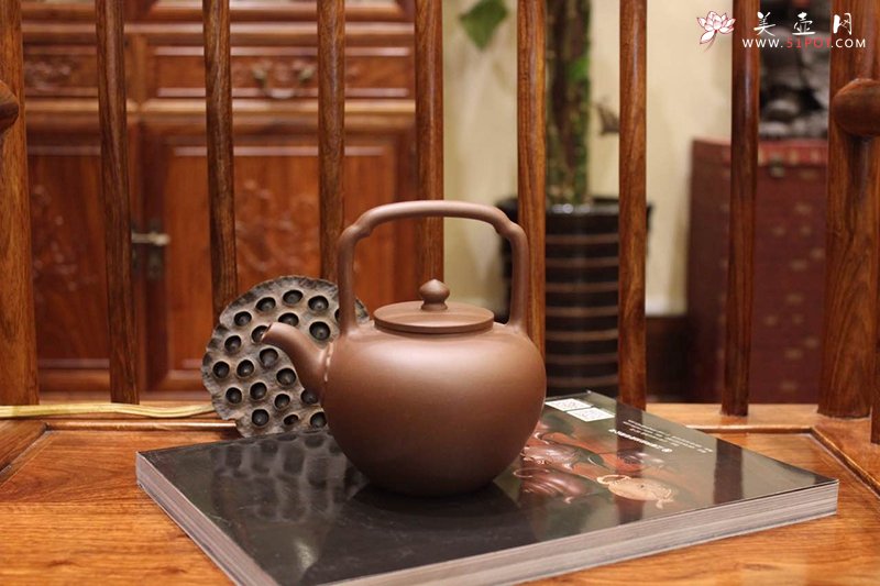 紫砂壶图片：吴径提梁 - 宜兴紫砂壶网