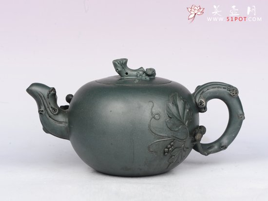 紫砂壶图片：松鼠葡萄 - 宜兴紫砂壶网