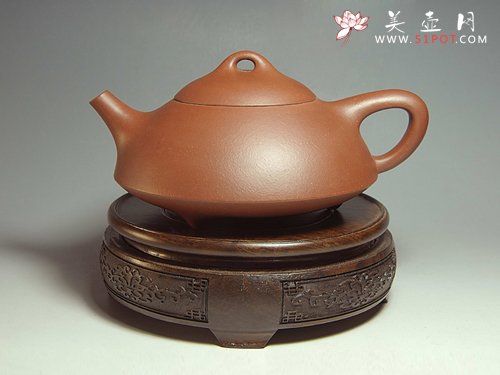 紫砂壶图片：三足金鼎 - 宜兴紫砂壶网