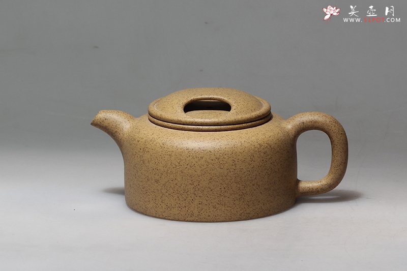 紫砂壶图片：牛盖莲子 - 宜兴紫砂壶网